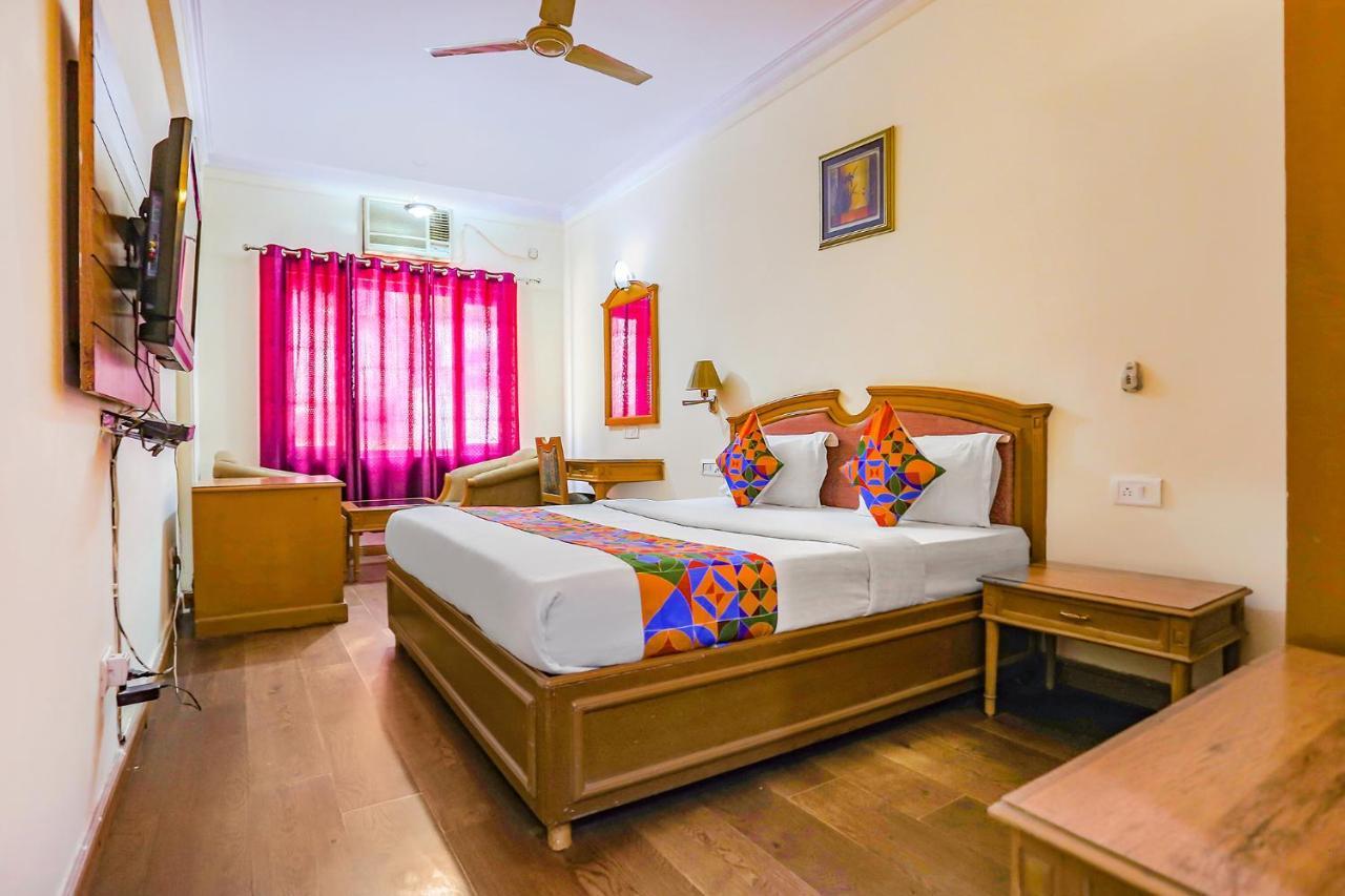 Fabhotel Altus Gurgaon Esterno foto