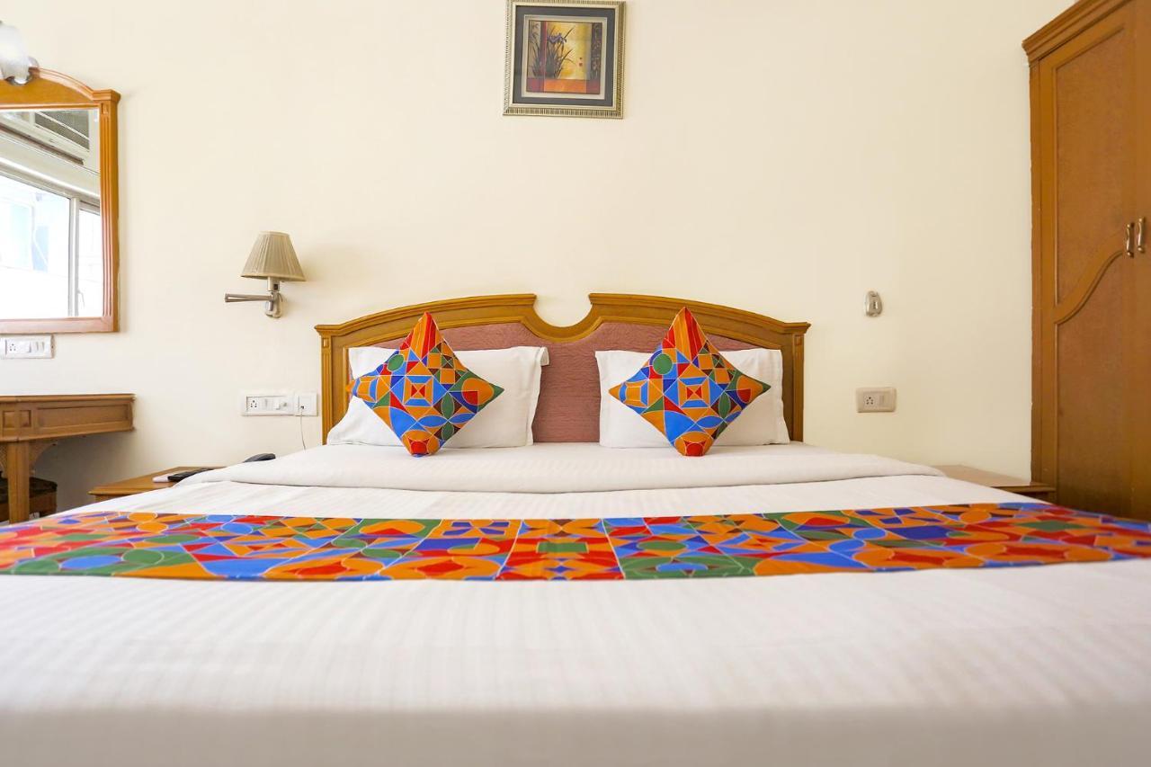 Fabhotel Altus Gurgaon Esterno foto